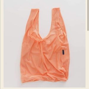 Standard Baggu Mesh in color “Cantaloupe”!
